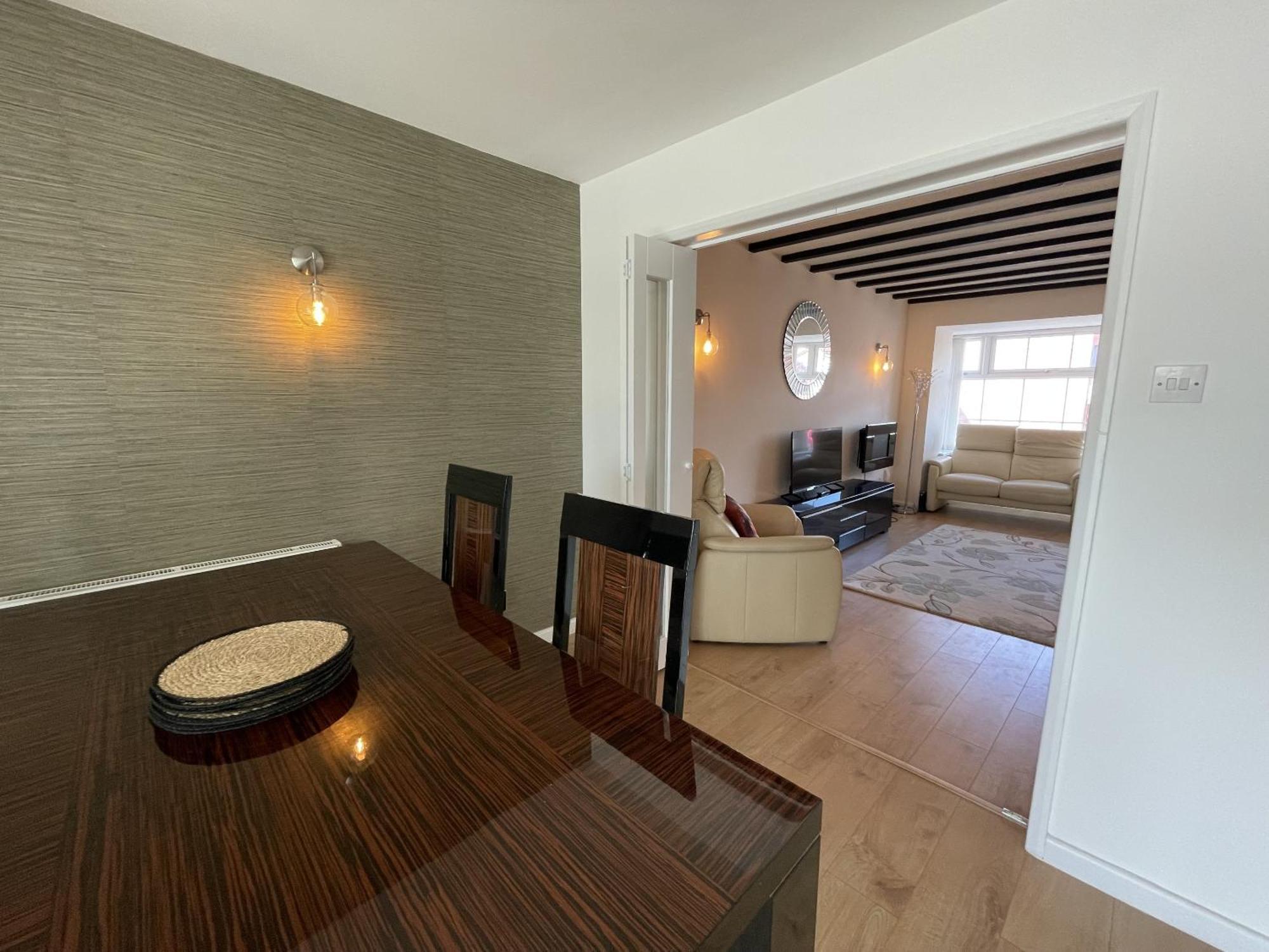 Fabulous Family In Lovely Little Stoke Ferienhaus